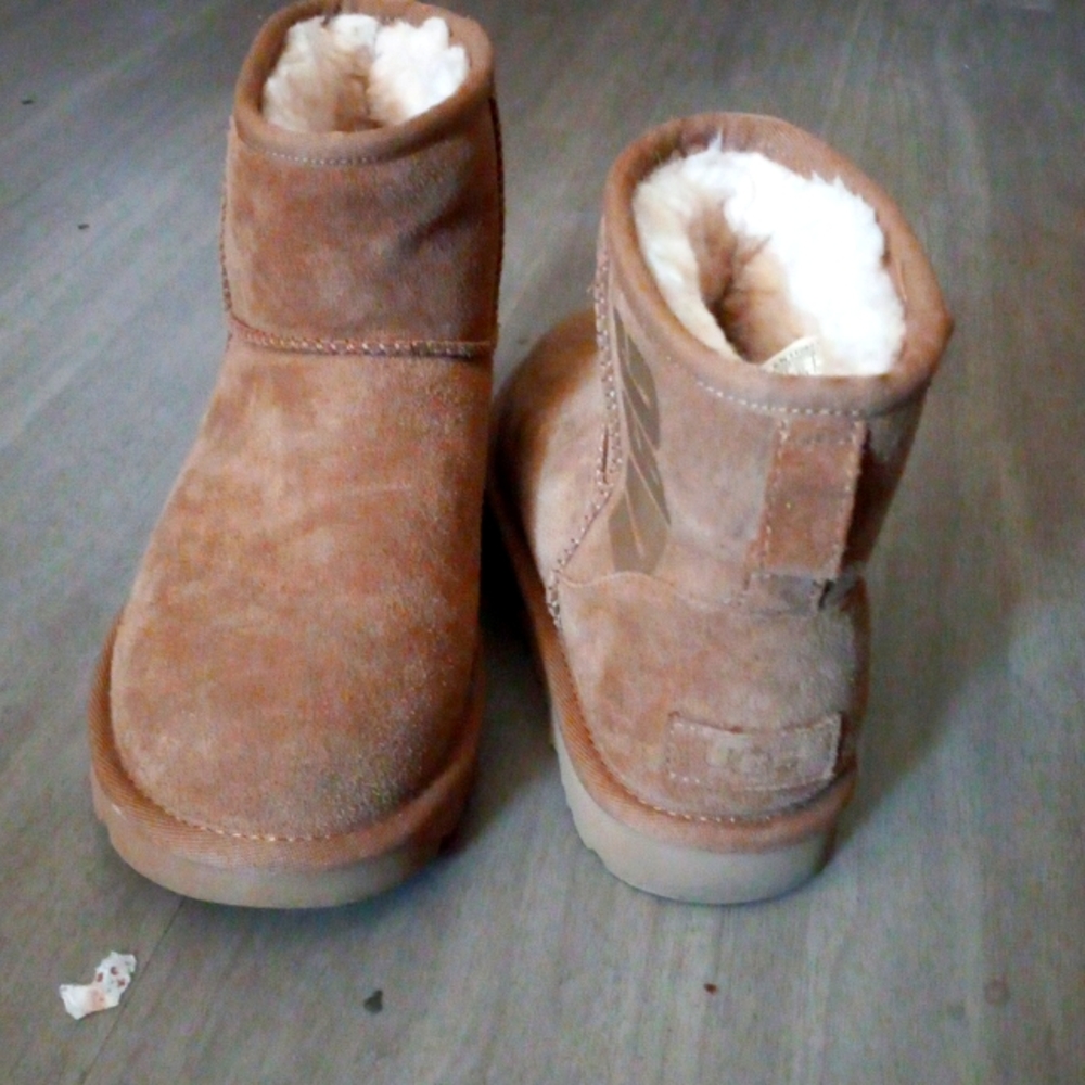 Ugg
